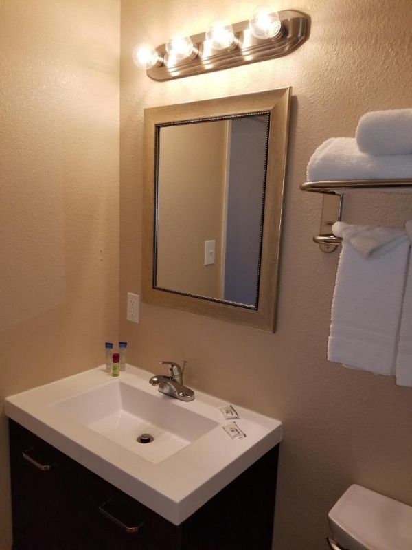 Beverly Lodge image 14