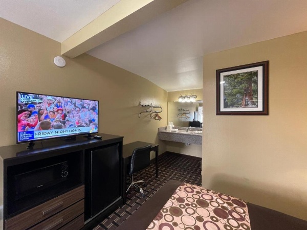 Beverly Lodge image 7